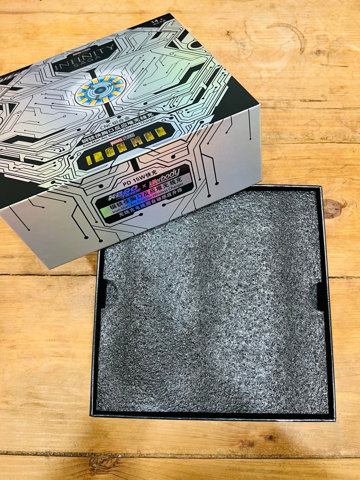 漫威 | 鋼鐵人方舟反應爐無線充電器 | MagSafe 磁吸底座